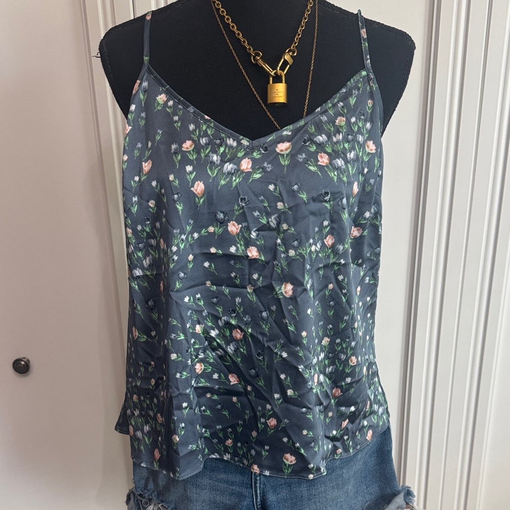 White House Black Market Floral Blouse and Camisole in Blue and Pink - Picture 3 of 8